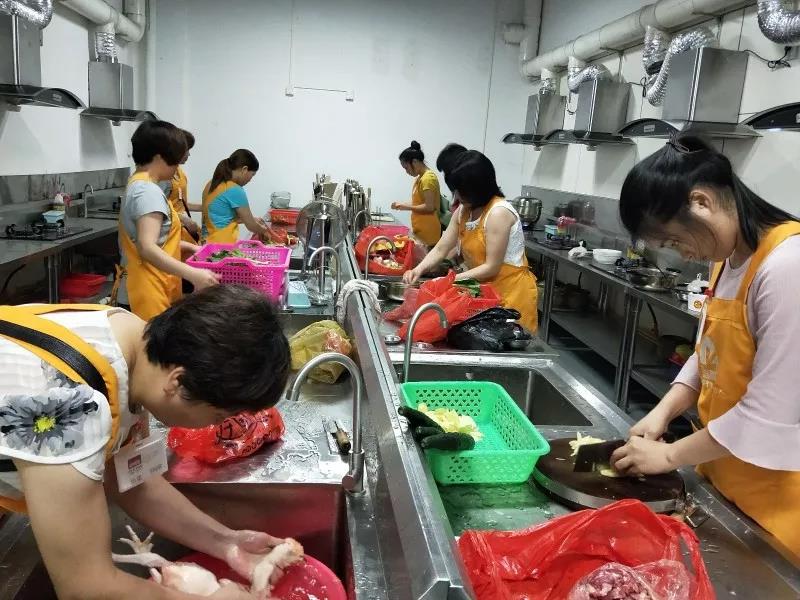 岑村催乳师培训班：岑村催乳师培训学校迅速占领了广州市场的高份额